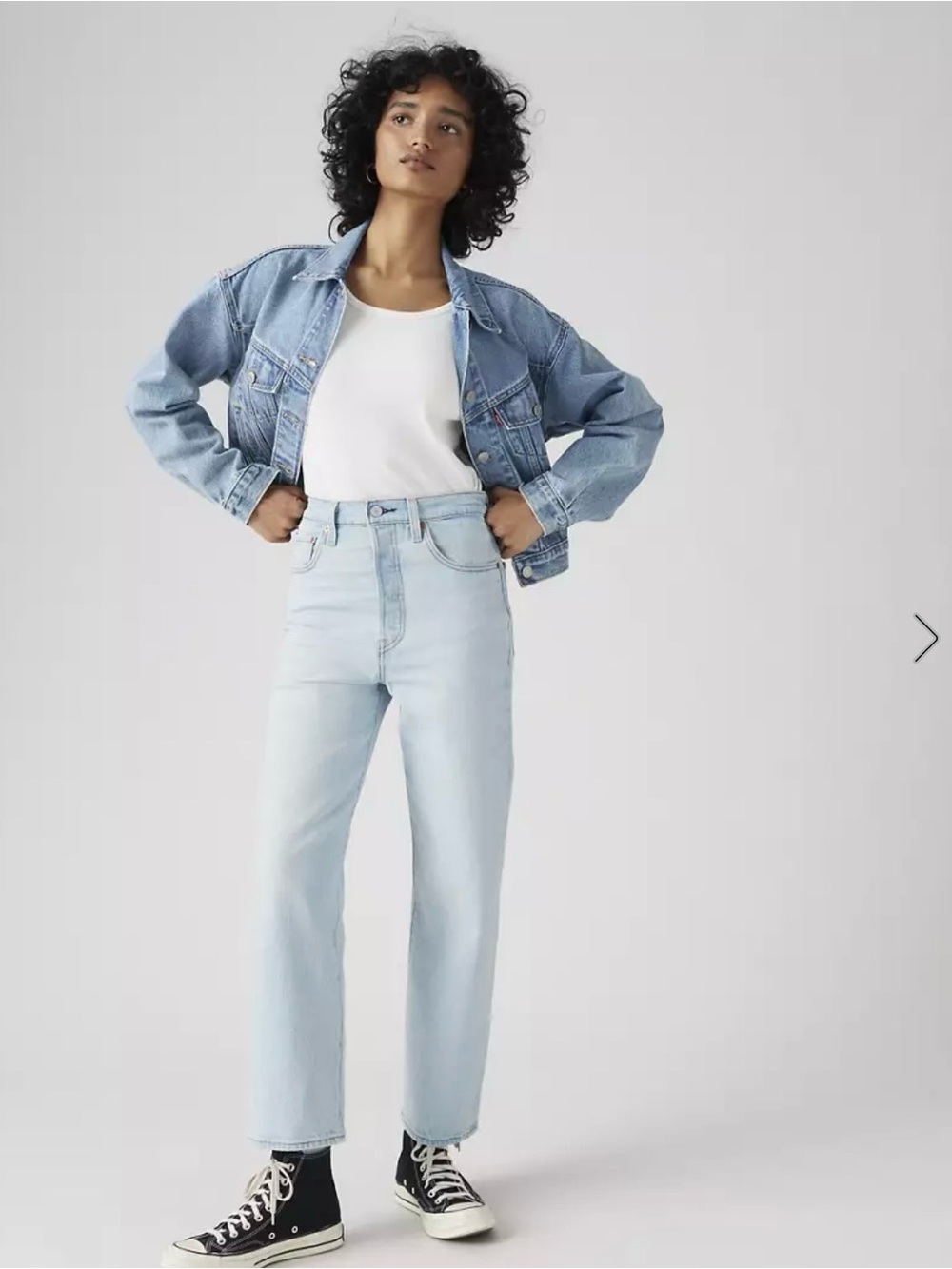 Levi's Women's Straight Leg Jeans in Light Blue Wash